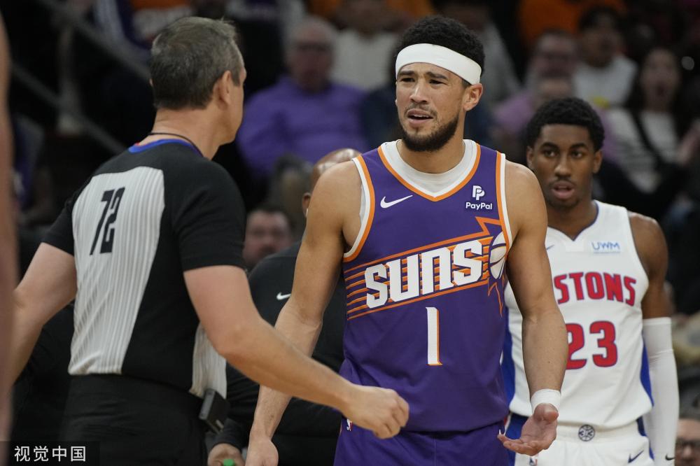 一个激动人 一个激动人