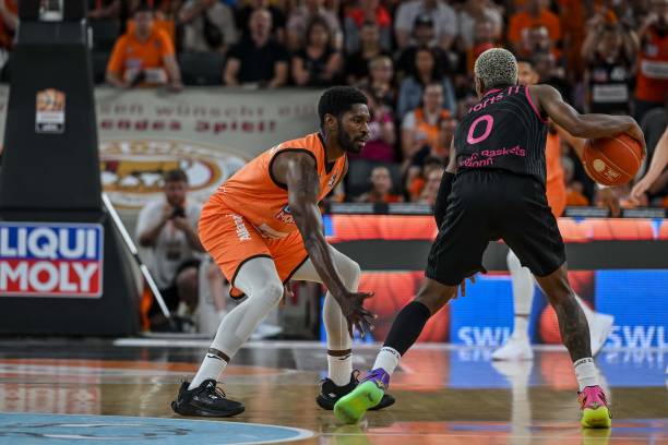 反而塑造了 反而塑造了